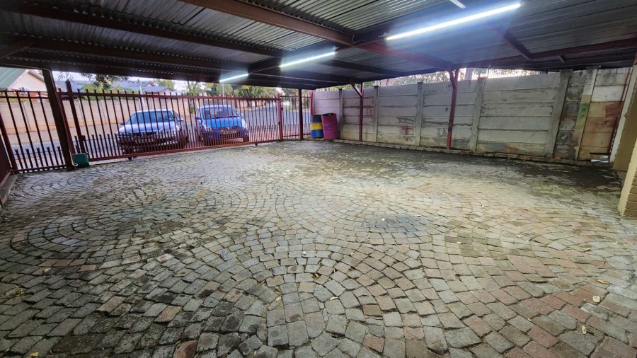 2 Bedroom Property for Sale in Fleurdal Free State